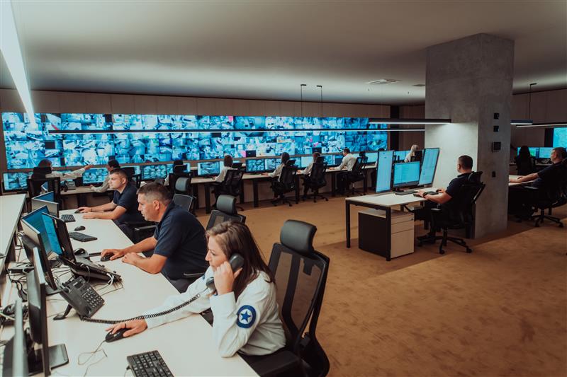 From Overload to Insight: How Control Rooms can lead in a complex operational landscape