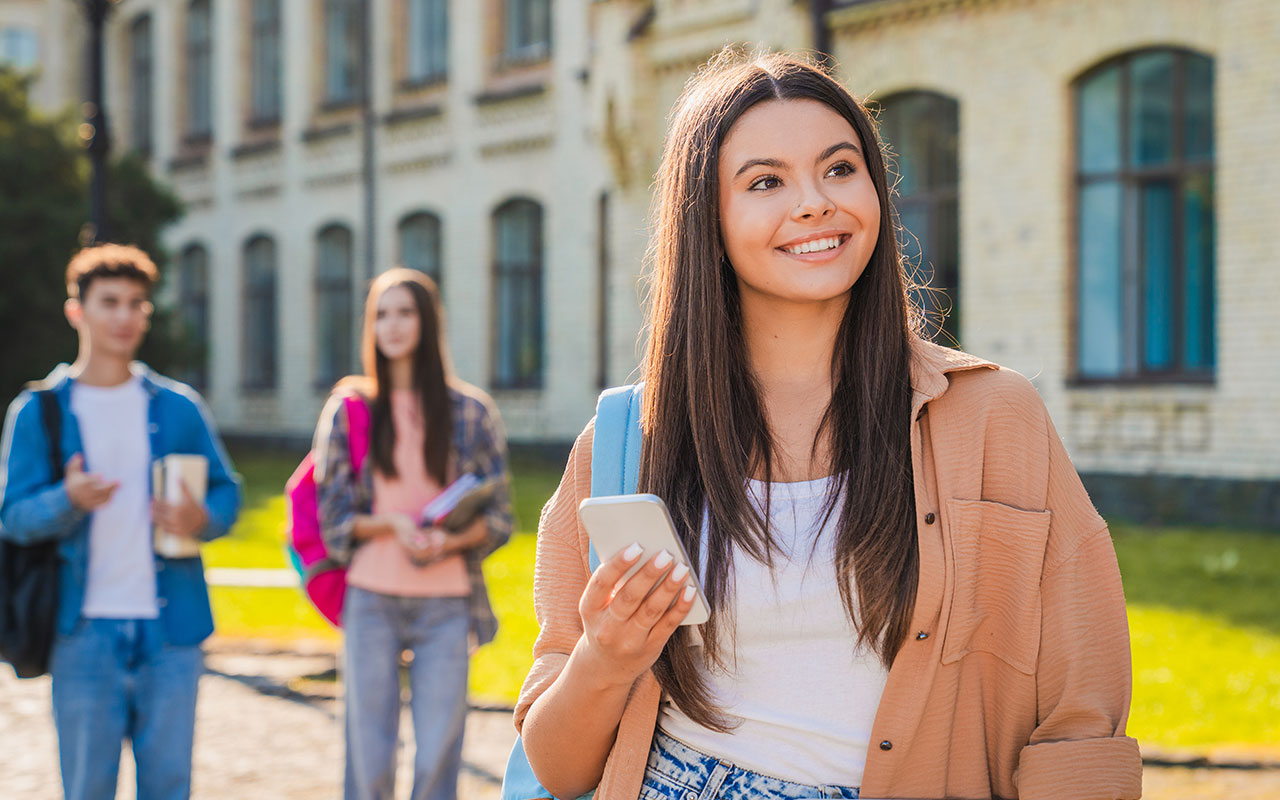 What the Voice of the Student Can Tell Us About Retention, Risk and Experience