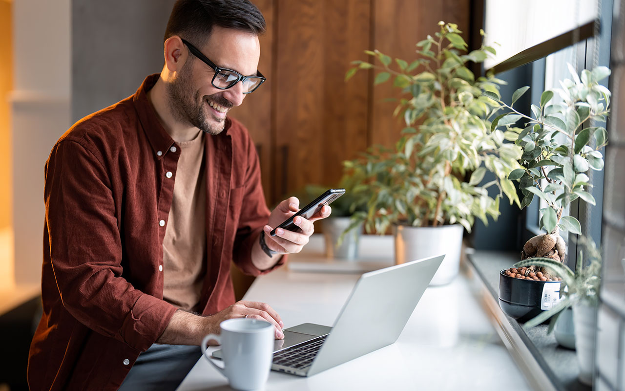 Customers See One Retailer: Closing the Gaps Between Stores and Digital Channels
