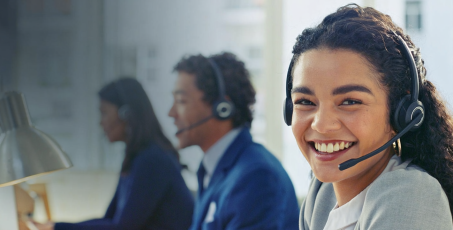 How AI Agents and Human Agents Work Better Together