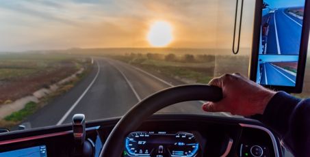 Why Better Driver Support Means More Reliable Transport Services